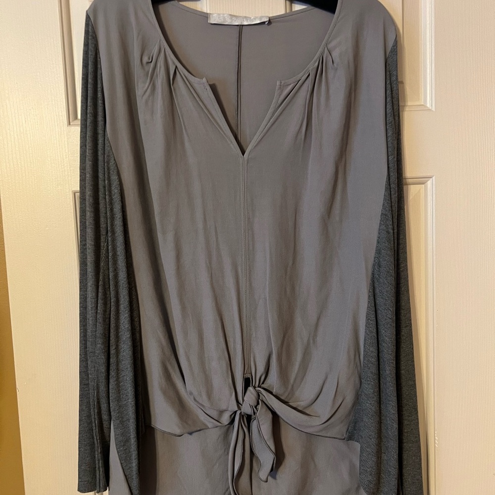 Lola & Sophie Gray V-Neck Long Sleeve Blouse with Tie Front